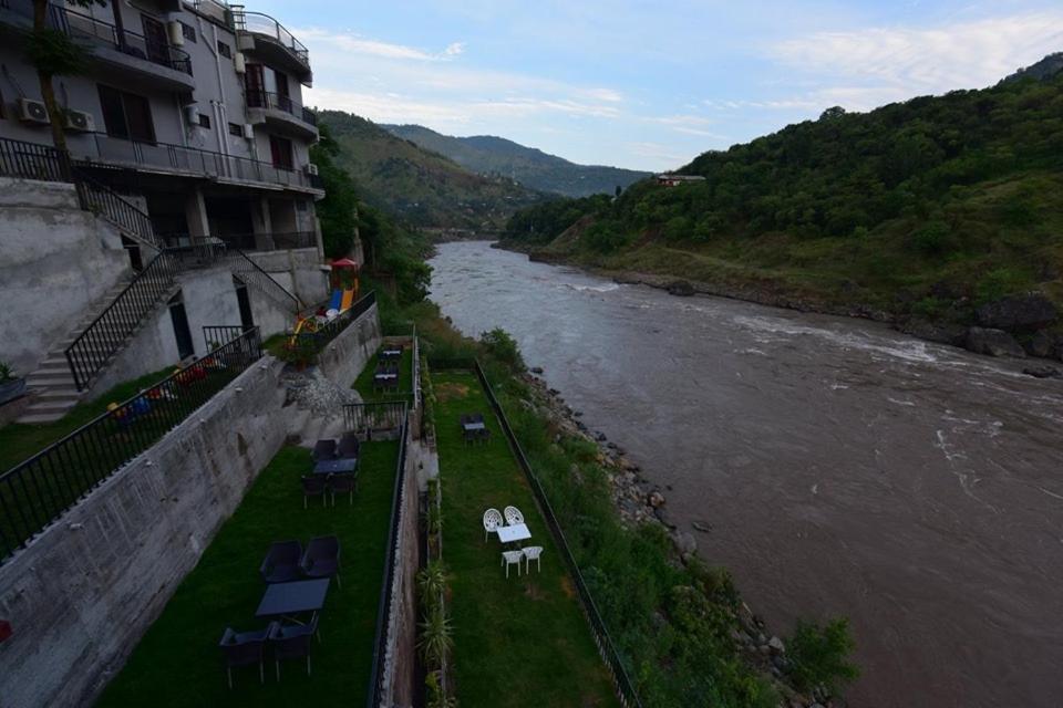 Hotel La Orilla Muzaffarabad Kültér fotó