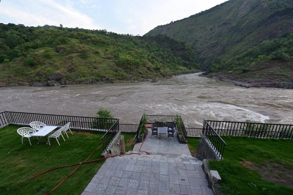 Hotel La Orilla Muzaffarabad Kültér fotó